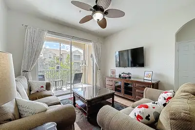 Image de ✨Magical 3br/2ba Disney-Themed Condo – Just 2. 5 Miles from Walt Disney World! ✨