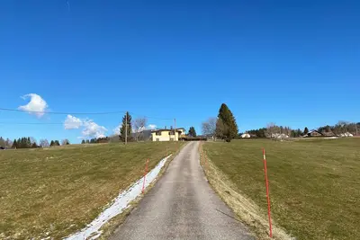Image de La Cure Rdc en maison au calme T2 48m2 au au milieu des champs 3 km Rousses