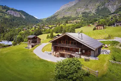 Image de La Ferme de la Caillère- Vue incroyable et sauna pour 10 - Ovo Network