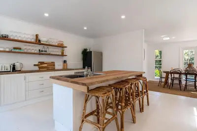 Image de Sleeps 10 - 4 Mins Walk To Beach - Pet Friendly!