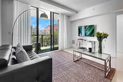 Image de Spacious and Stylish Terrace 1bd Apt | Balcony, Kitchen and Daily Housekeeping