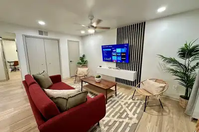 Image de 2 king beds -2nd fl walk 2 beach apt3