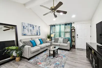 Image de Near Airport, Hospital, Beach - The Perfect Experience in sunny Tampa