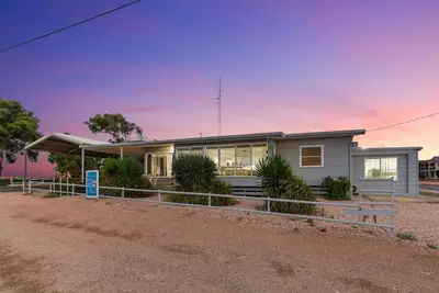 Image de Bayview by the Beach – Your Port Hughes Getaway