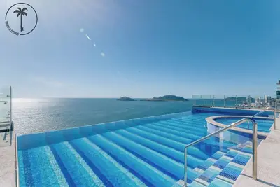 Image de Comfy Apt. w/Pool, Rooftop and Amazing Ocean View