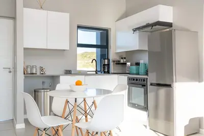 Image de Stylish Urban Stay | Balcony | Braai Area