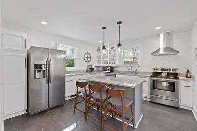 Image de Burrow on Rogers | Eco-Chic by Parks & Trails