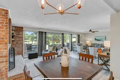 Image de New Listing! Cozy 2-bedroom 3-bath condo on hole 3 of Rayburn Country Club