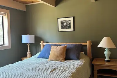 Image de Peaceful and Cozy 3-bedroom cabin in superb Arnold with WiFi