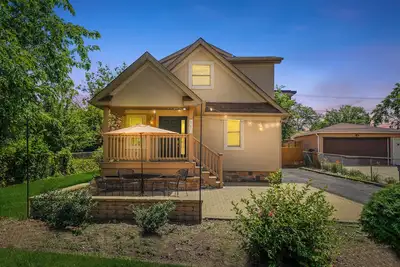 Image de New Luxuriously Detailed 4 Bedroom/2Ba Home Minutes Away From Attractions&Ohare