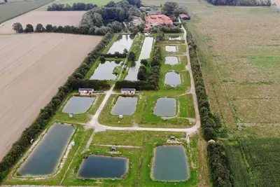 Image de Studio for 2 to 3 persons with terrace, playground and 16 fishing ponds