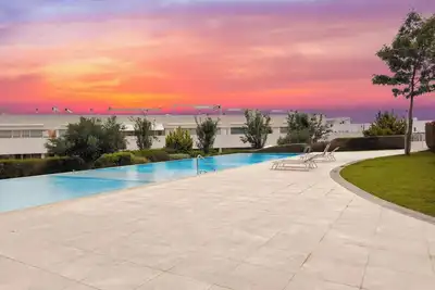 Image de Modern Pool Bungalow