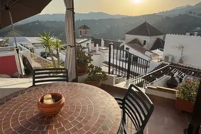 Image de Maison de ville de deux chambres avec terrasse sur le toit dans le magnifique village de Frigiliana