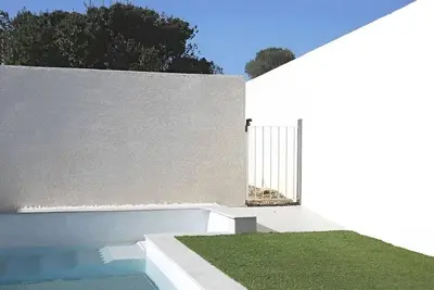 Image de Gîte de campagne climatisé 2/4 pers avec jardin privatif et piscine à partager!