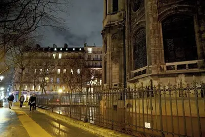 Image de A 200m² Masterpiece in Champs Elysees-Step into timeless elegance
