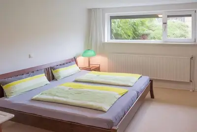 Image de Quiet and close to the center, garden area, free parking, bus connection, WiFi