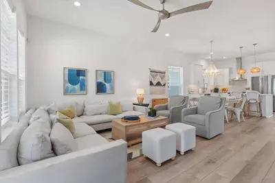 Image de Luxury Oasis 4 Blks to Pier and Beach w Game Room