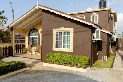 Image de Gated Charming deluxe 2 bed/home