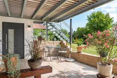Image de Appartement '2' avec terrasse partagée, jardin partagé et Wi-Fi