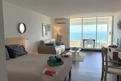 Image de Vue imprenable sur la mer   grand studio 4p