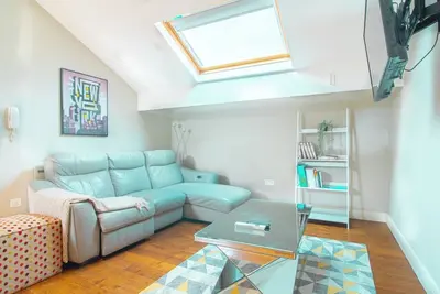 Image de Boutique 1-Bed Apartment with Skylights – Kelham