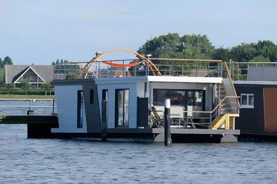 Image de Hausboot für 5 gäste mit 50m² in fehmarn