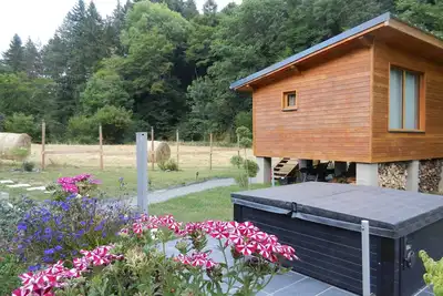 Image de Cabane et spa; le \"Cocon du Gast\"