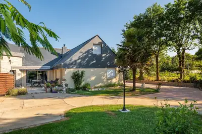 Image de Morbihan 'Gîte Les Coralines' pour 4 personnes, terrasse et parking privé, jardin commun et Wi-Fi