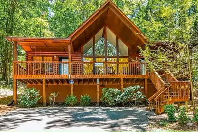 Image de Beautiful Mountain Cabin Hot Tub Fireplace No Mountain Roads