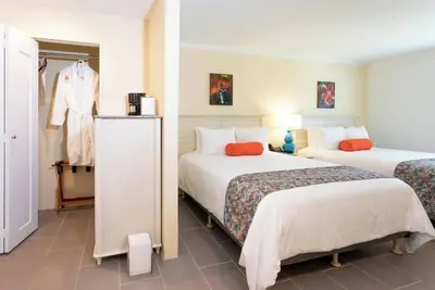 Image de 2 Queen Rooms w/ Sea Views | Balcony Stay Near the Beach & Waterfront Fun