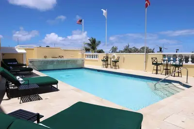 Image de Ocean Breeze Stay | 2 Rooms w/ Queen Beds Near Marina, Pier & Dining