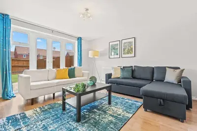 Image de Stylish 4 Bedroom House in St Neots w Free Parking