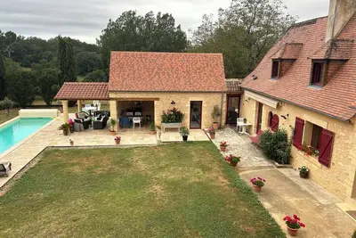 Image de Gîte du pigeonnier avec piscine Périgord noir \n4 personnes 124€ la nuit