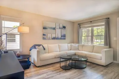Image de 4Bedrooms 2 and 1 Half Bath Home for 9 Kid and Game Ready