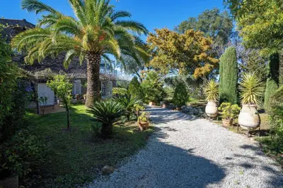 Image de Maison avec jardin & jacuzzi proche centre-ville