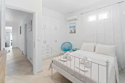 Image de Seaside & Modern Flat #2 near Chora