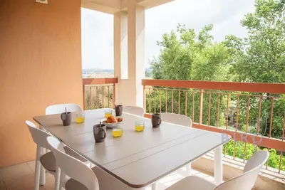 Image de Magnifique 3 pièces avec terrasse, proche mer et golf, piscine, parking, Ac
