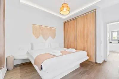 Andros Central & Luxury Home