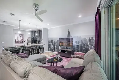 Image de Luxurious Living incl. Pool, Gym, Sauna, Jogging Trails & More