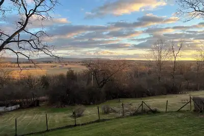 Image de Fire Pit + Valley Views + 16 min Psu + Sleeps 6