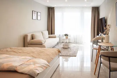 Image de Central, sunny city apartment near Mercedes - top modern
