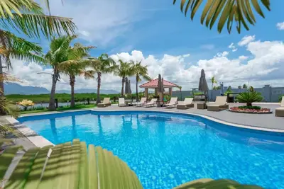 Image de Villa 67 - 7br Riverfront Villa - Private Pool - Gym - Games