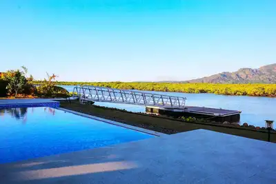 Image de Villa 85 - Riverfront Luxury 7 Bedroom Villa