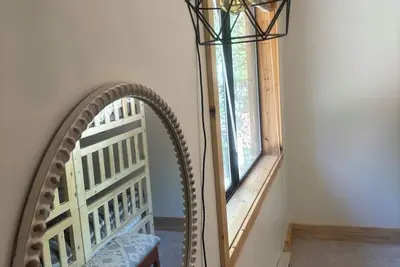 Image de We offer an allergy free environment. No pets. No smoking or vaping.