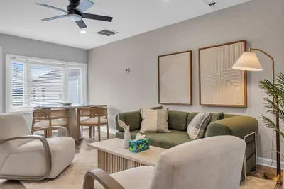 Image de 2 Min to Beach with Towels+ Linens, Ac, Bbq Grill, Keurig Coffee