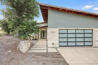 Image de New! Hilltop Luxury and Outdoor Living w/ Views!