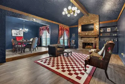 Image de We're All Mad Here! - A Wonderland Escape in Tulsa