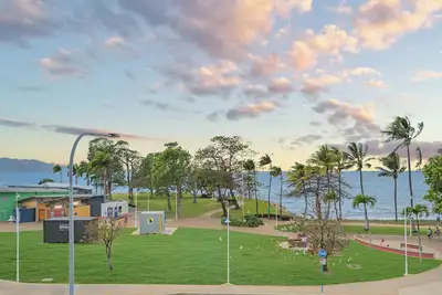 Image de Beachfront Apartment Stunning Views