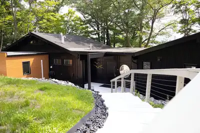 Image de Contemporary Cayuga Lakehouse 3br/3ba / Sleeps 9