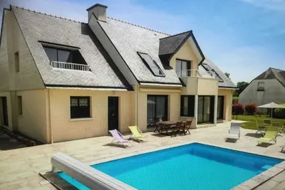 Image de Homerez - Villa spacieuse à Concarneau avec piscine privée